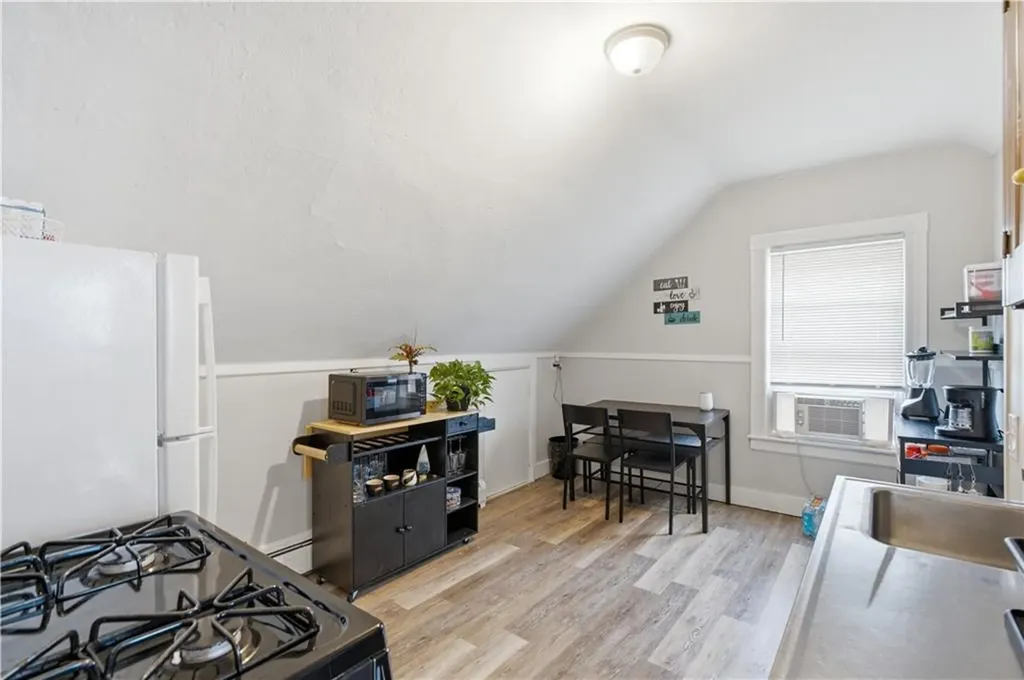 171 Lyon Avenue East Providence RI 02914