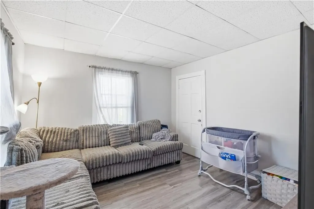 171 Lyon Avenue East Providence RI 02914