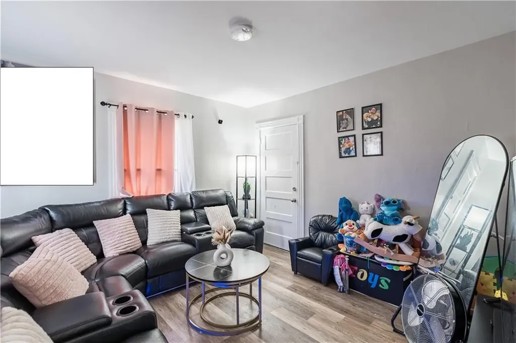 171 Lyon Avenue East Providence RI 02914