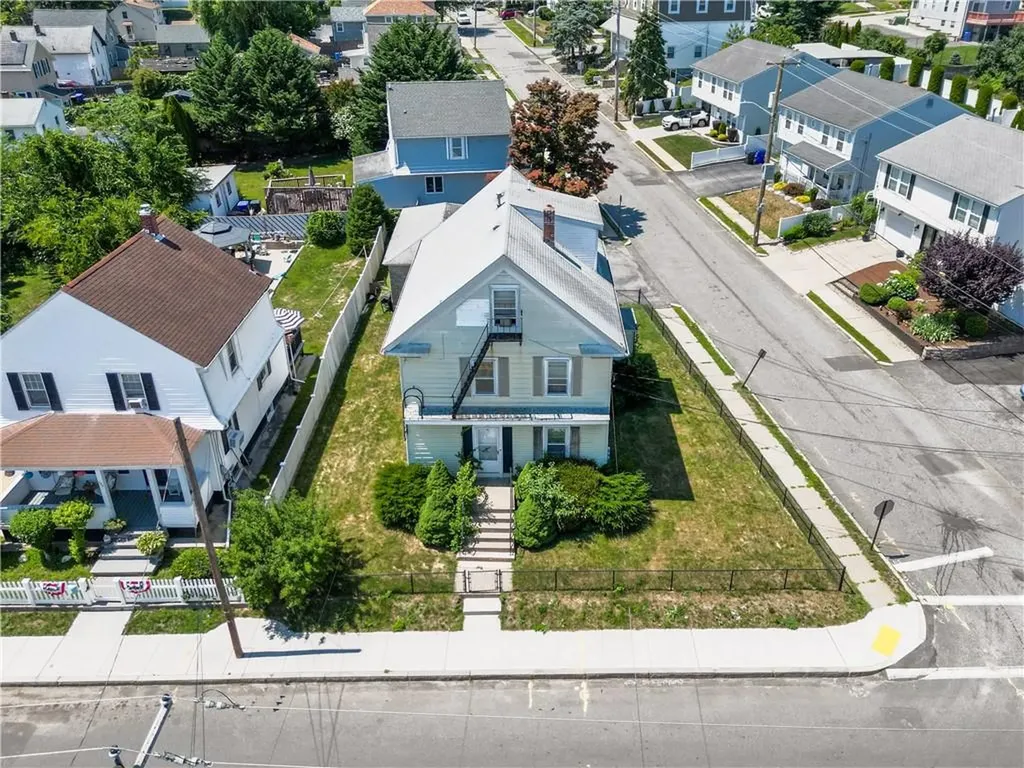 171 Lyon Avenue East Providence RI 02914