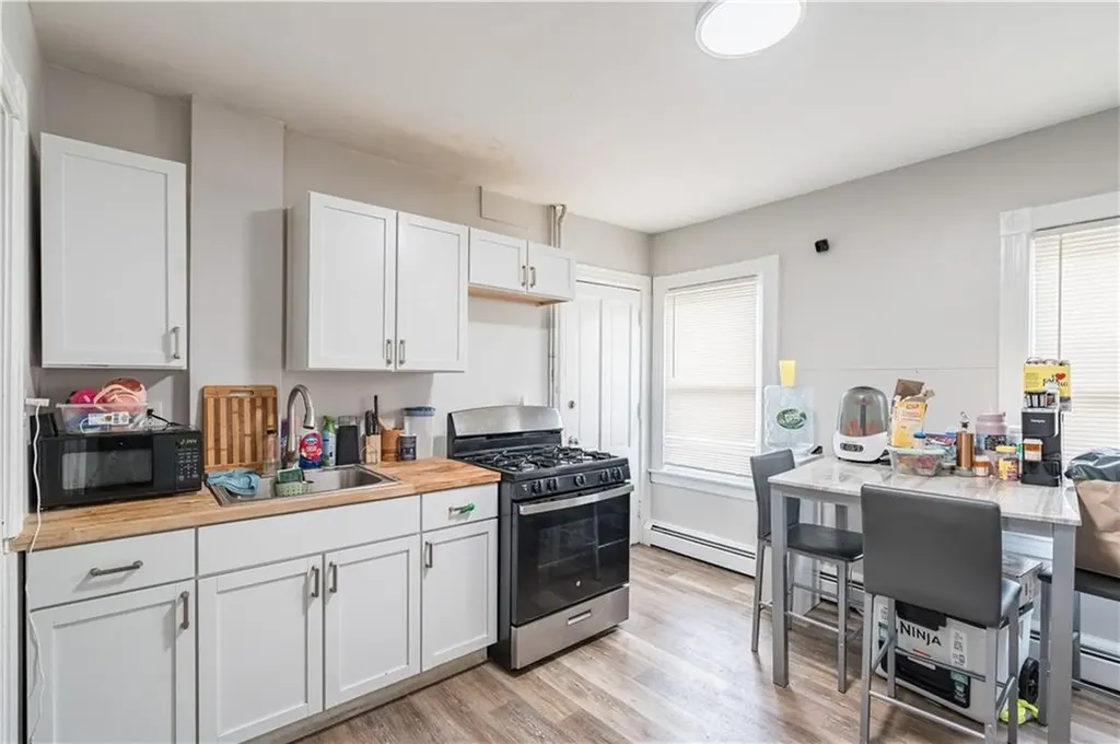 171 Lyon Avenue East Providence RI 02914