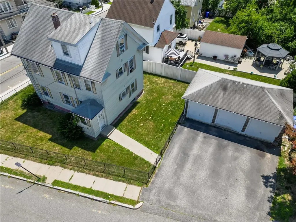 171 Lyon Avenue East Providence RI 02914