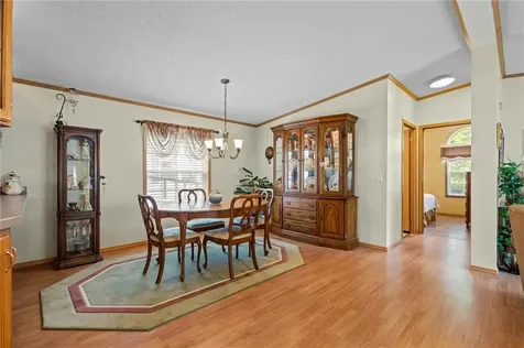 9 Nightingale Lane Tiverton RI 02878