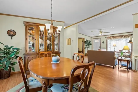 9 Nightingale Lane Tiverton RI 02878