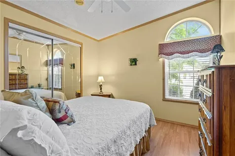 9 Nightingale Lane Tiverton RI 02878