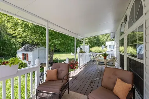 9 Nightingale Lane Tiverton RI 02878