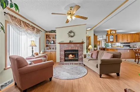 9 Nightingale Lane Tiverton RI 02878