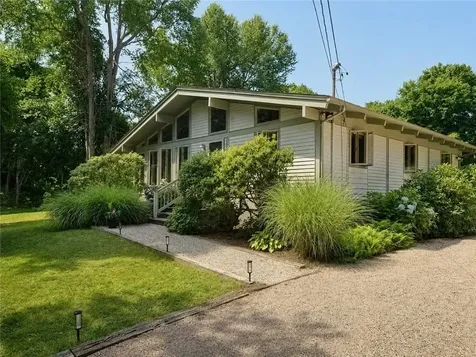 35 Sunset Avenue North Kingstown RI 02874