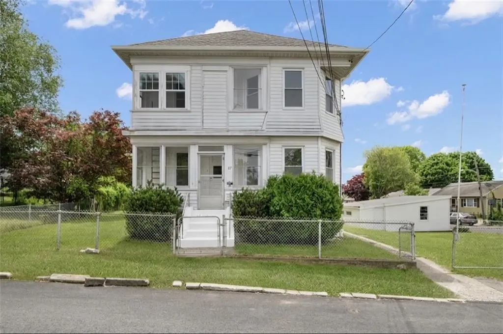 87 Lyman Avenue North Providence RI 02911