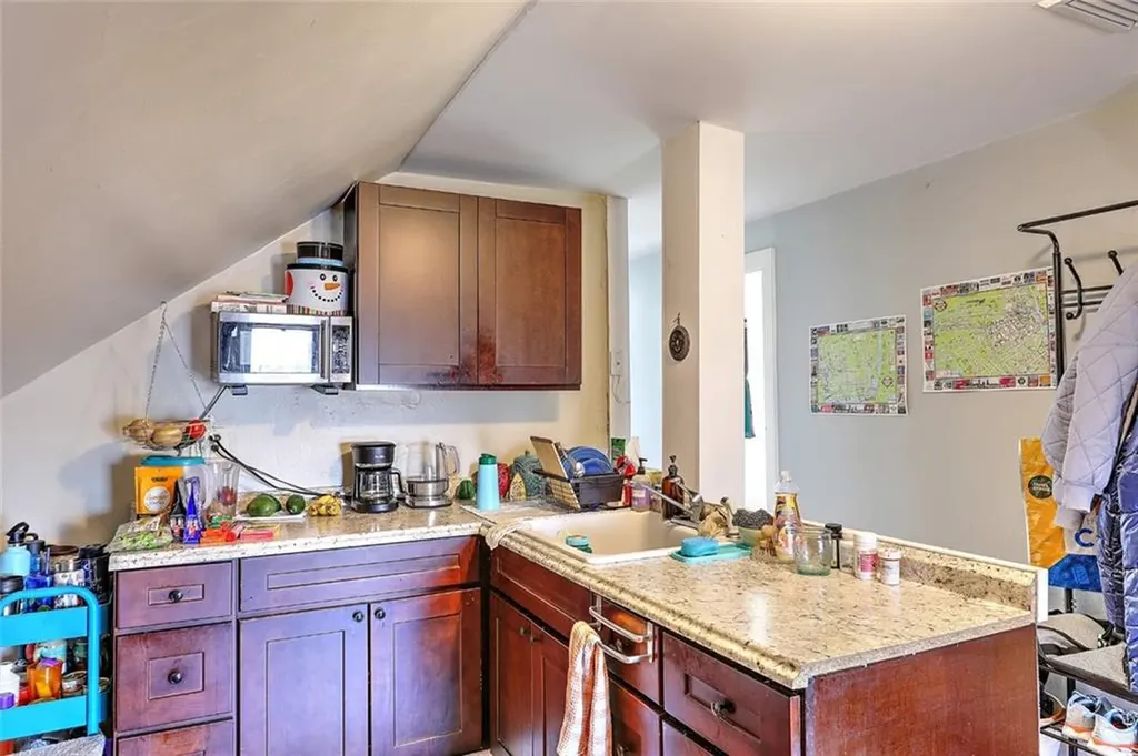 390 Hope Street Providence RI 02906