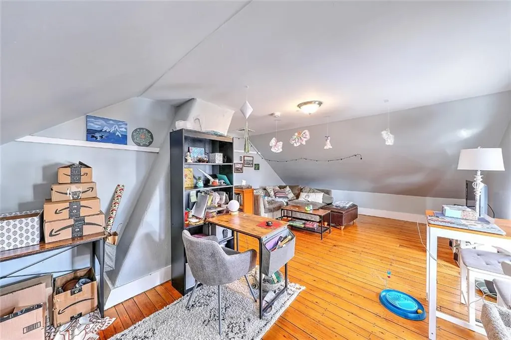 390 Hope Street Providence RI 02906