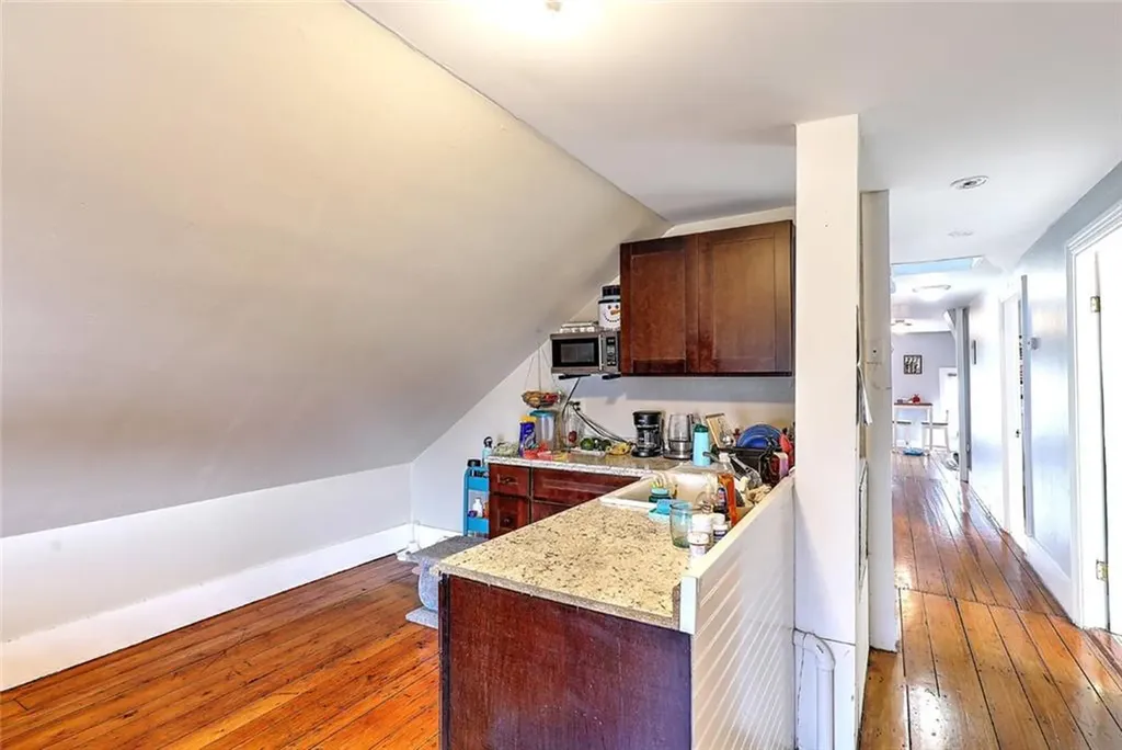 390 Hope Street Providence RI 02906