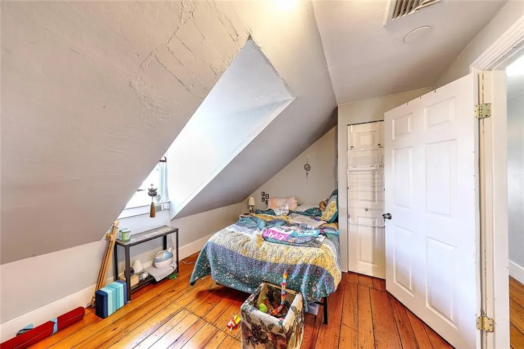 390 Hope Street Providence RI 02906