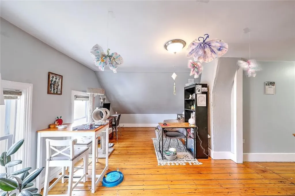 390 Hope Street Providence RI 02906