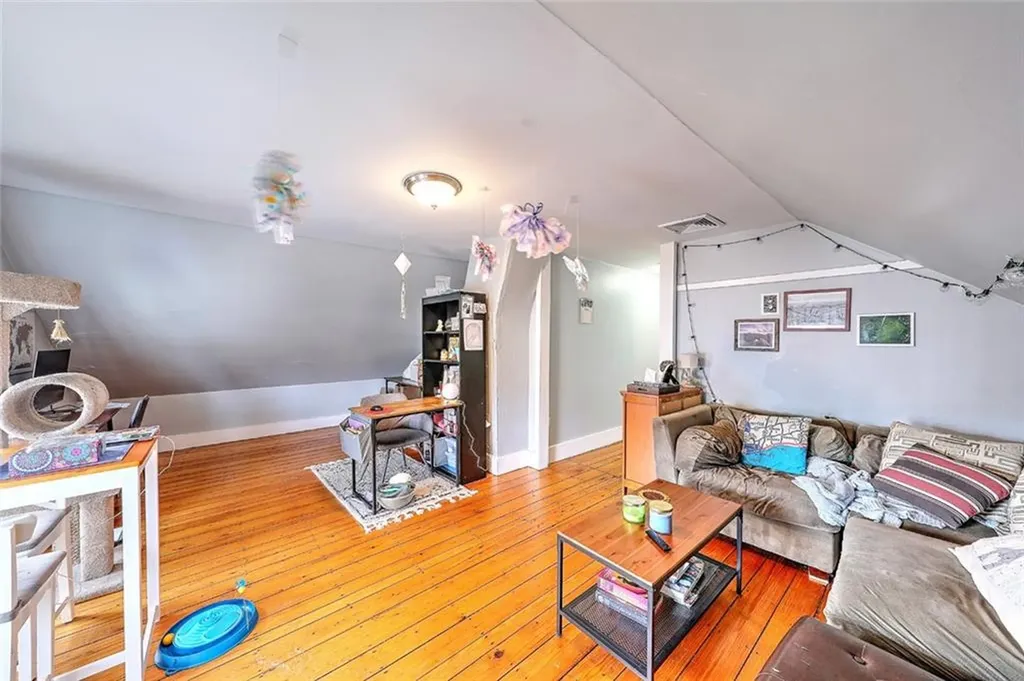 390 Hope Street Providence RI 02906