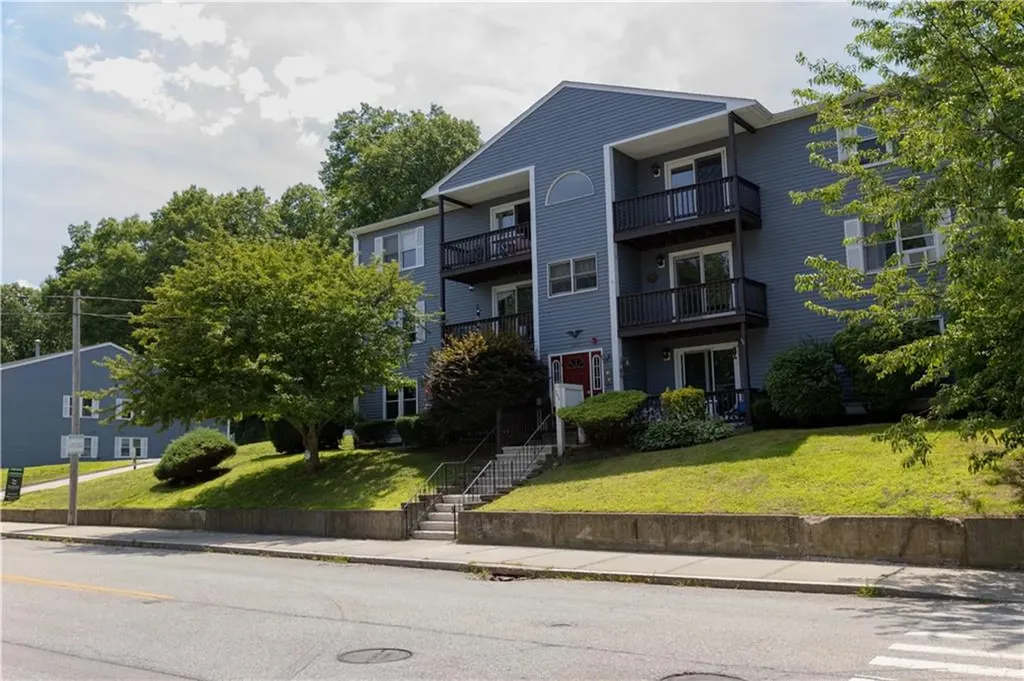 283 Privilege Street Woonsocket RI 02895