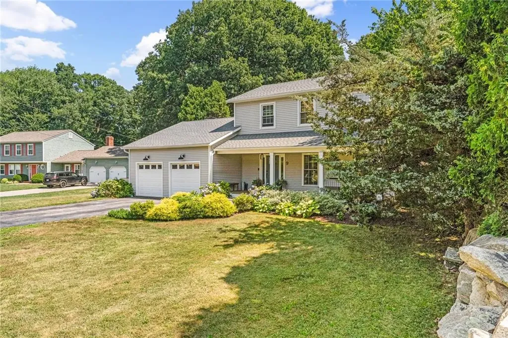 9 Kiki Circle Cranston RI 02919