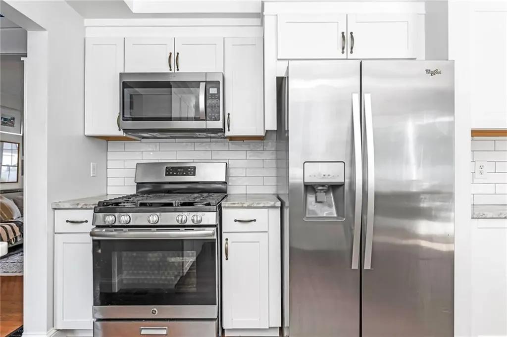 9 Kiki Circle Cranston RI 02919