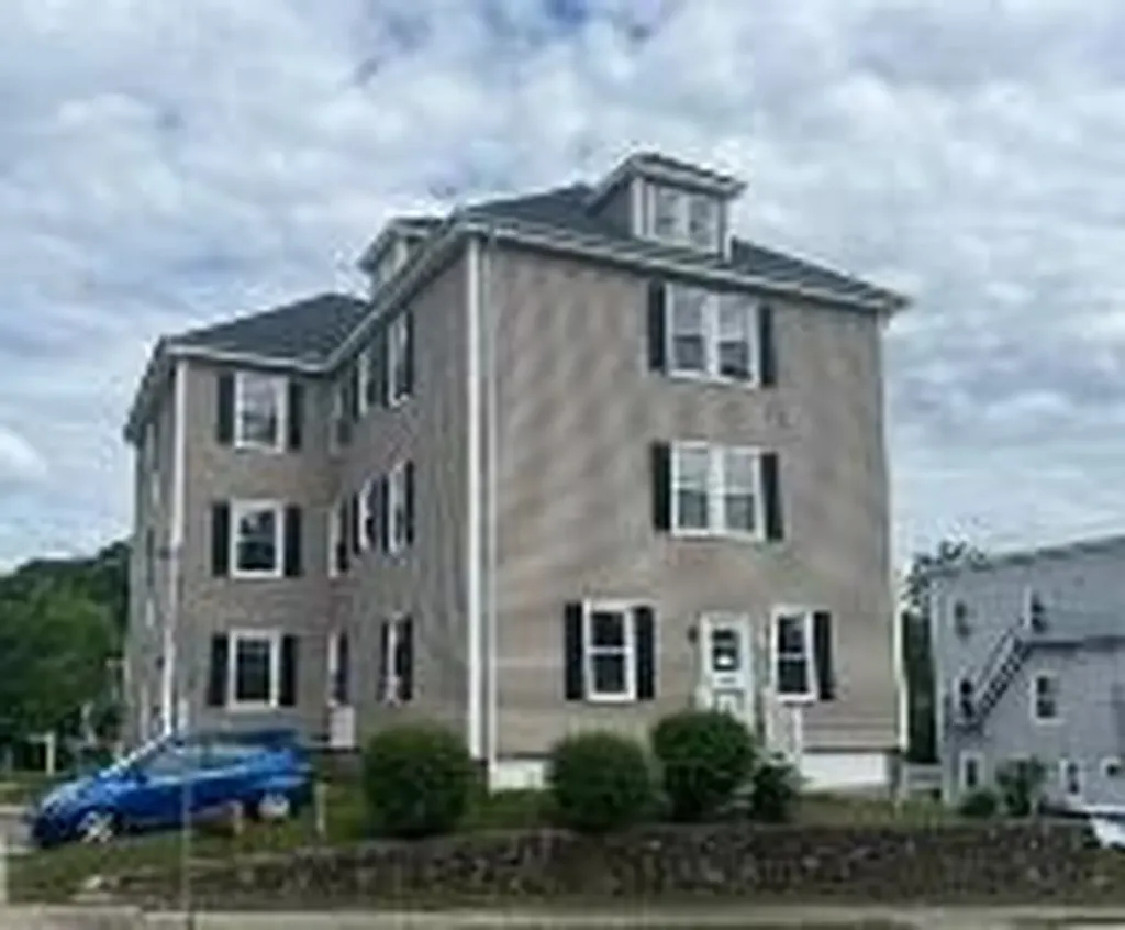 61 Rutland Street Woonsocket RI 02895