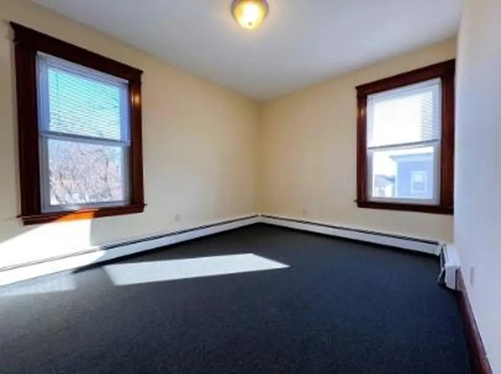 61 Rutland Street Woonsocket RI 02895
