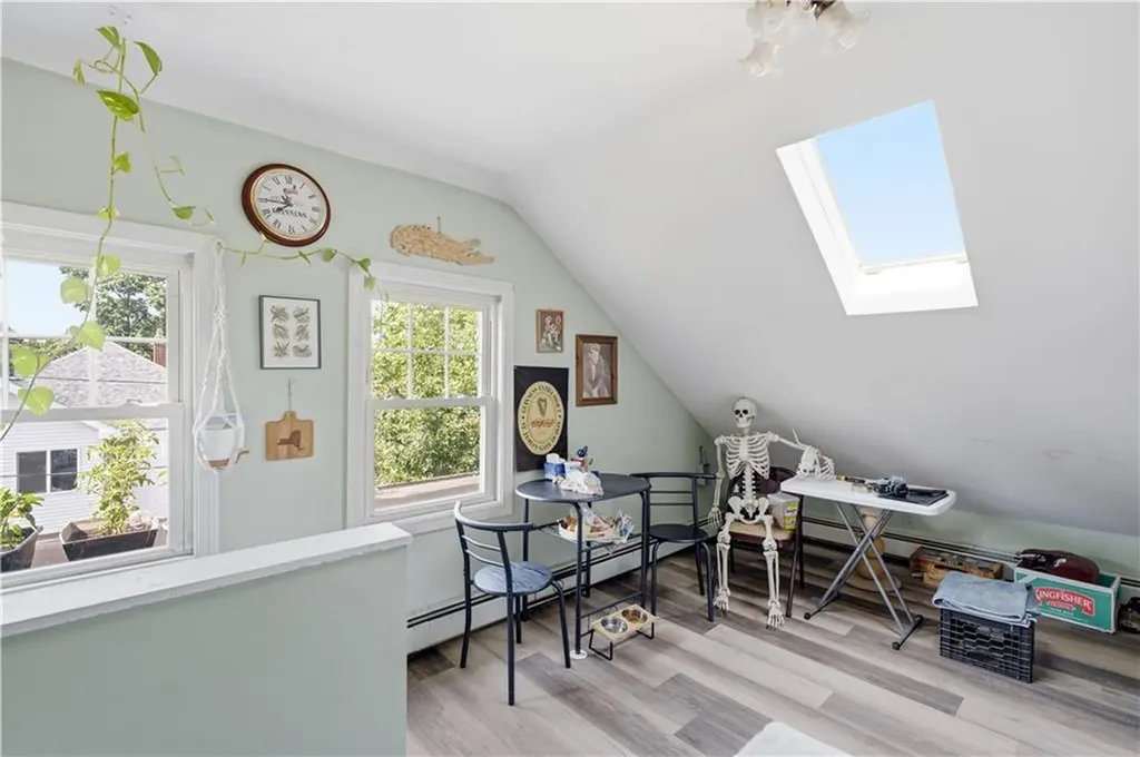 169 171 10th Street Providence RI 02906