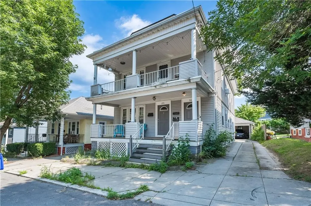 169 171 10th Street Providence RI 02906