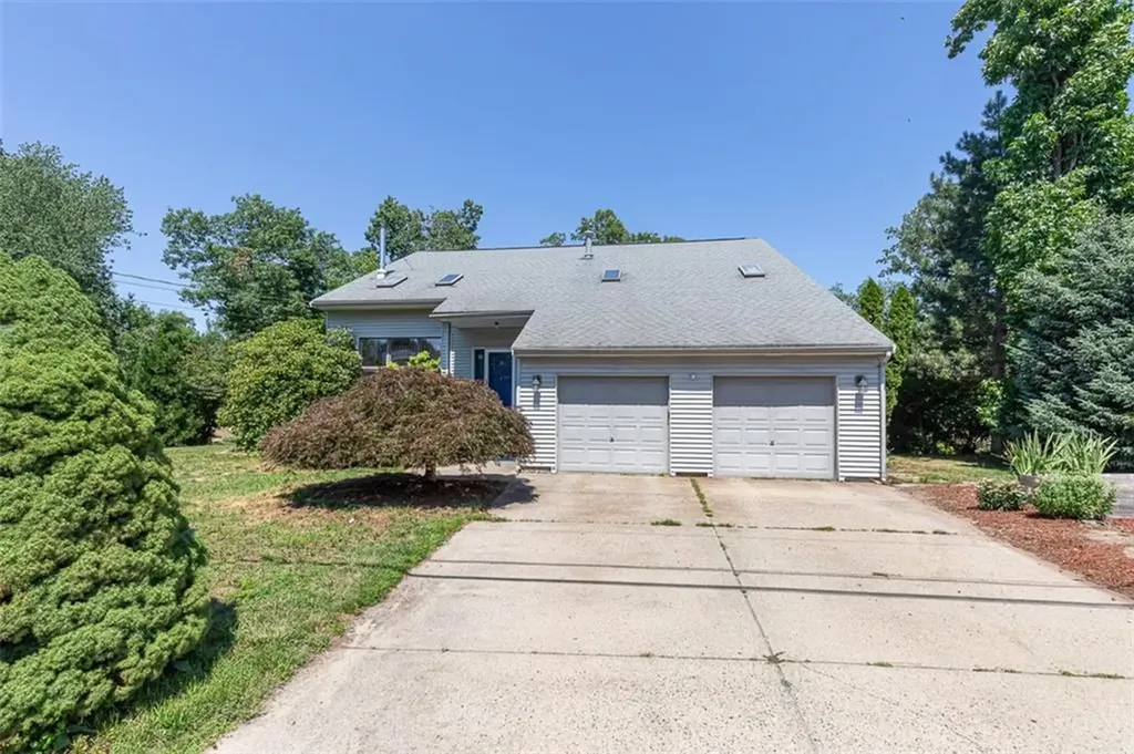 8 Ashley Drive Lincoln RI 02865