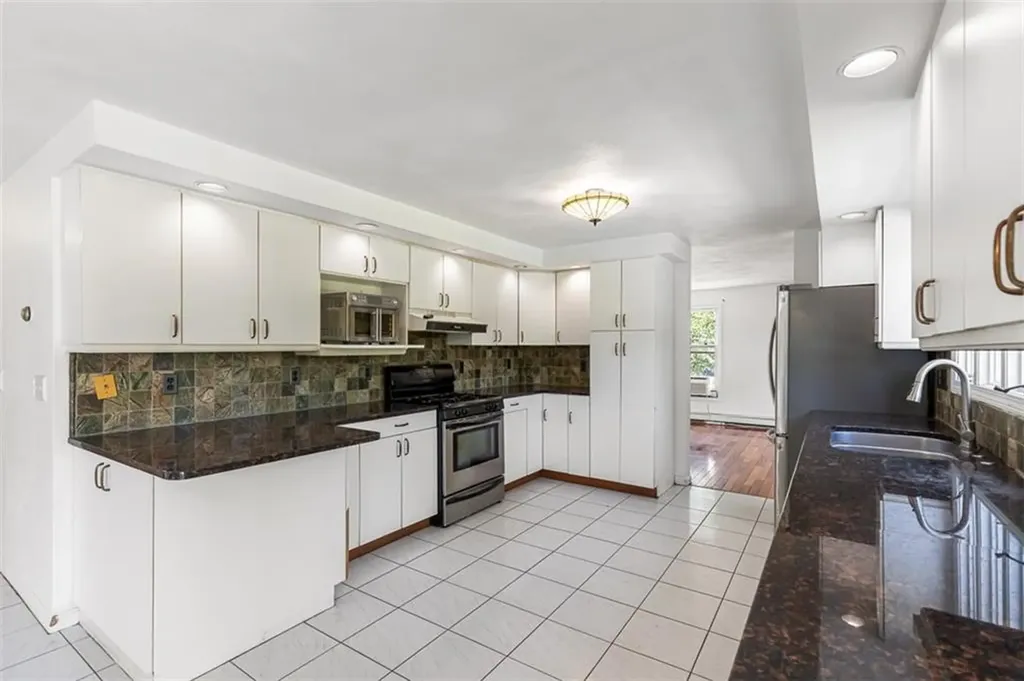 8 Ashley Drive Lincoln RI 02865