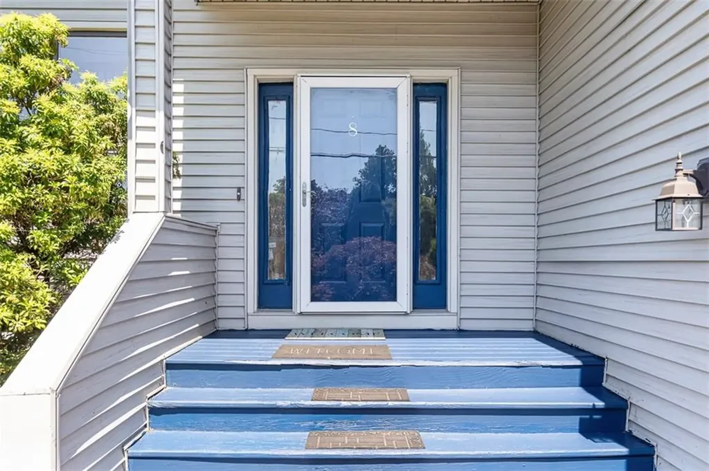 8 Ashley Drive Lincoln RI 02865
