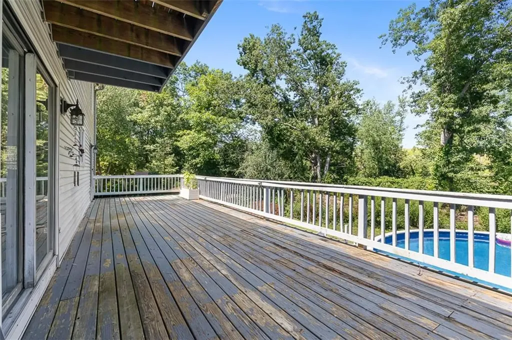 8 Ashley Drive Lincoln RI 02865