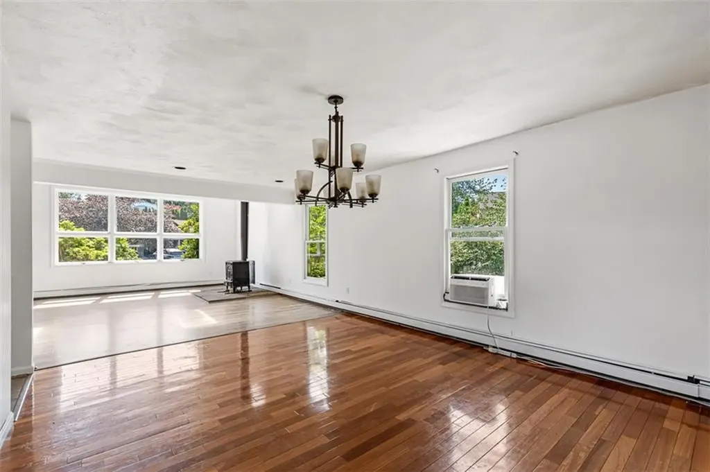 8 Ashley Drive Lincoln RI 02865