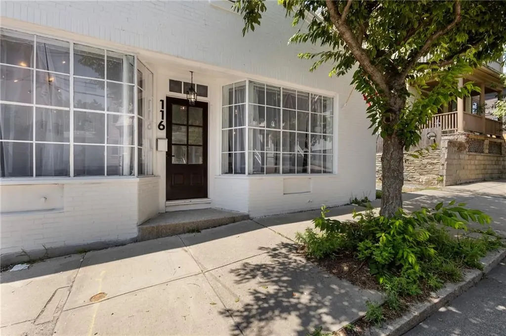116 Calverley Street Providence RI 02908