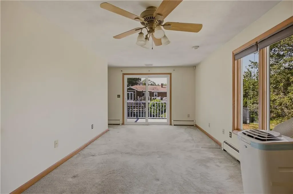 125 Colonial Avenue Tiverton RI 02878