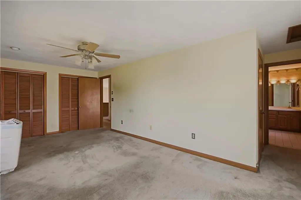 125 Colonial Avenue Tiverton RI 02878