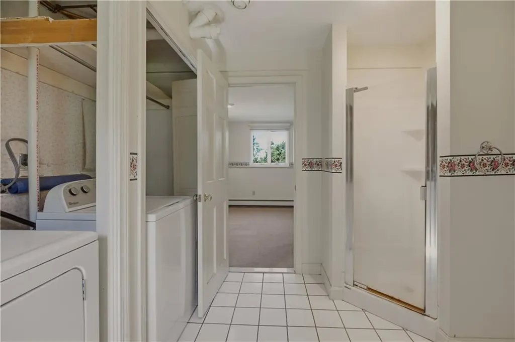 125 Colonial Avenue Tiverton RI 02878