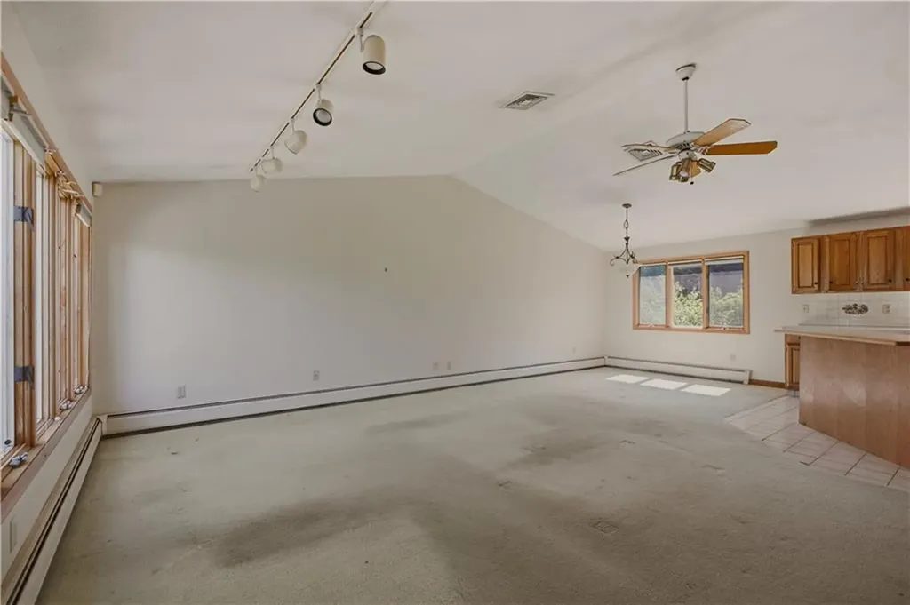 125 Colonial Avenue Tiverton RI 02878