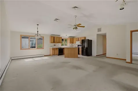 125 Colonial Avenue Tiverton RI 02878