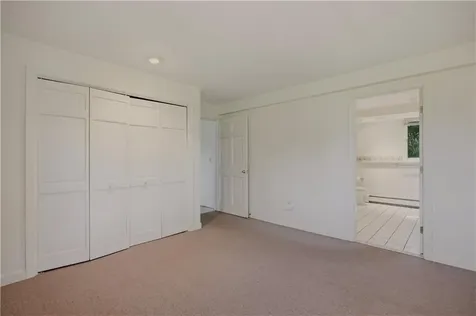 125 Colonial Avenue Tiverton RI 02878