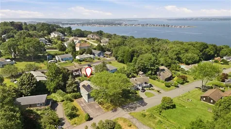 125 Colonial Avenue Tiverton RI 02878