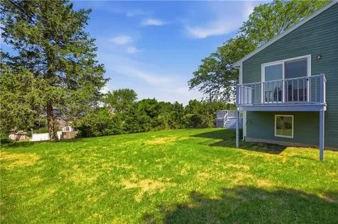 125 Colonial Avenue Tiverton RI 02878