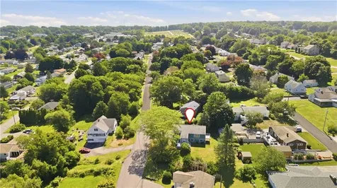 125 Colonial Avenue Tiverton RI 02878