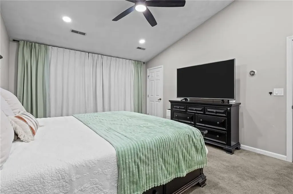 194 Council Rock Road Cranston RI 02921