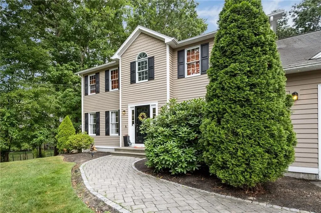 194 Council Rock Road Cranston RI 02921