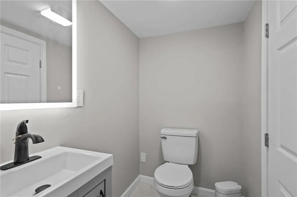 194 Council Rock Road Cranston RI 02921