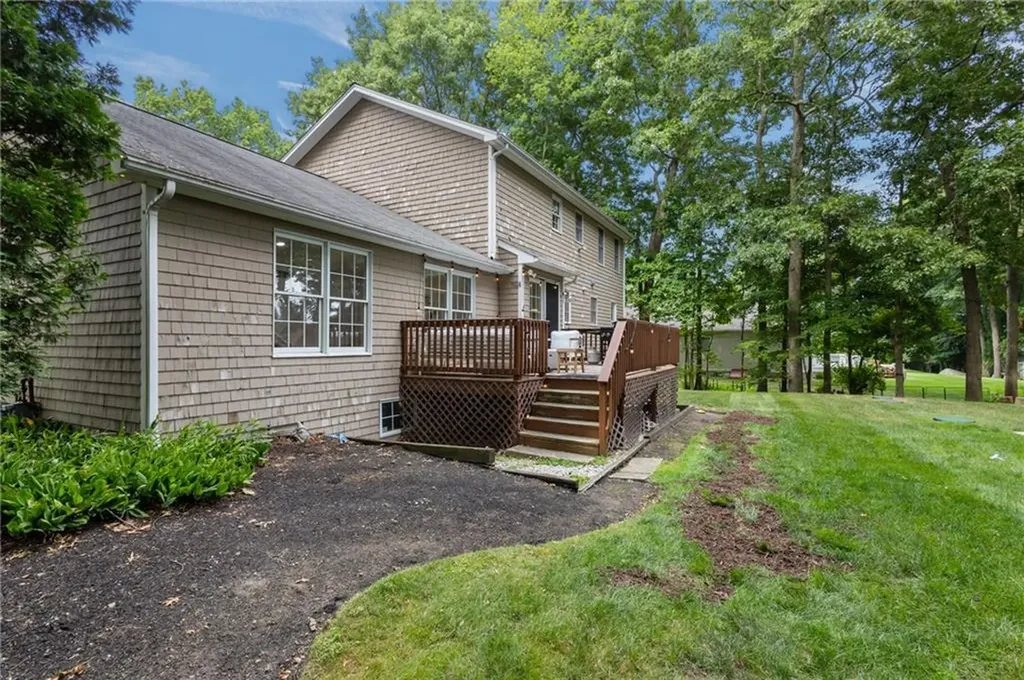 194 Council Rock Road Cranston RI 02921