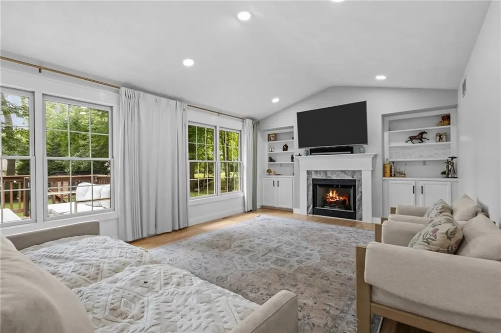 194 Council Rock Road Cranston RI 02921