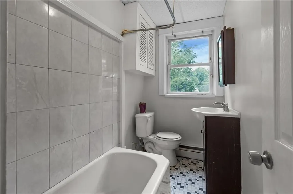 15 16 Judith Street Providence RI 02909