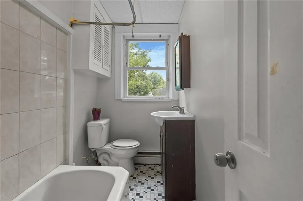 15 16 Judith Street Providence RI 02909