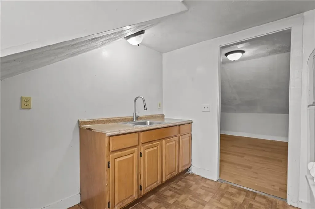 15 16 Judith Street Providence RI 02909