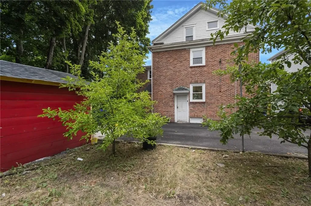 15 16 Judith Street Providence RI 02909